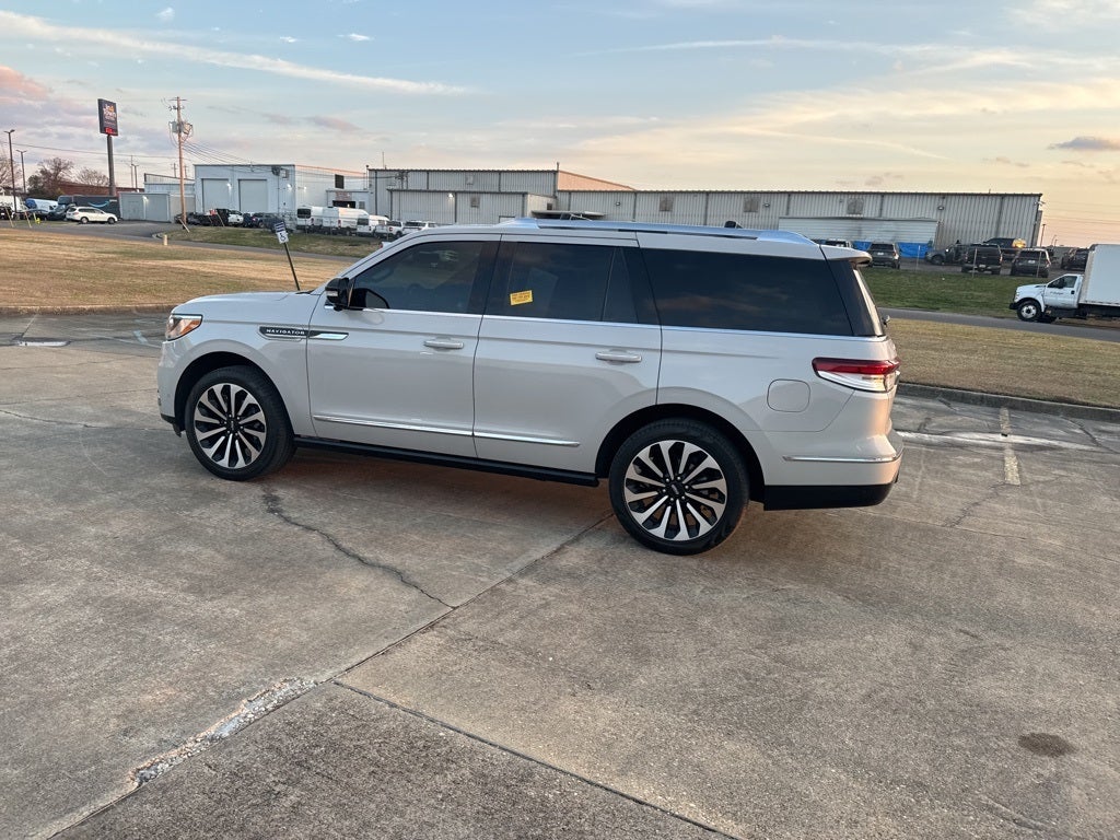 2023 Lincoln Navigator Reserve