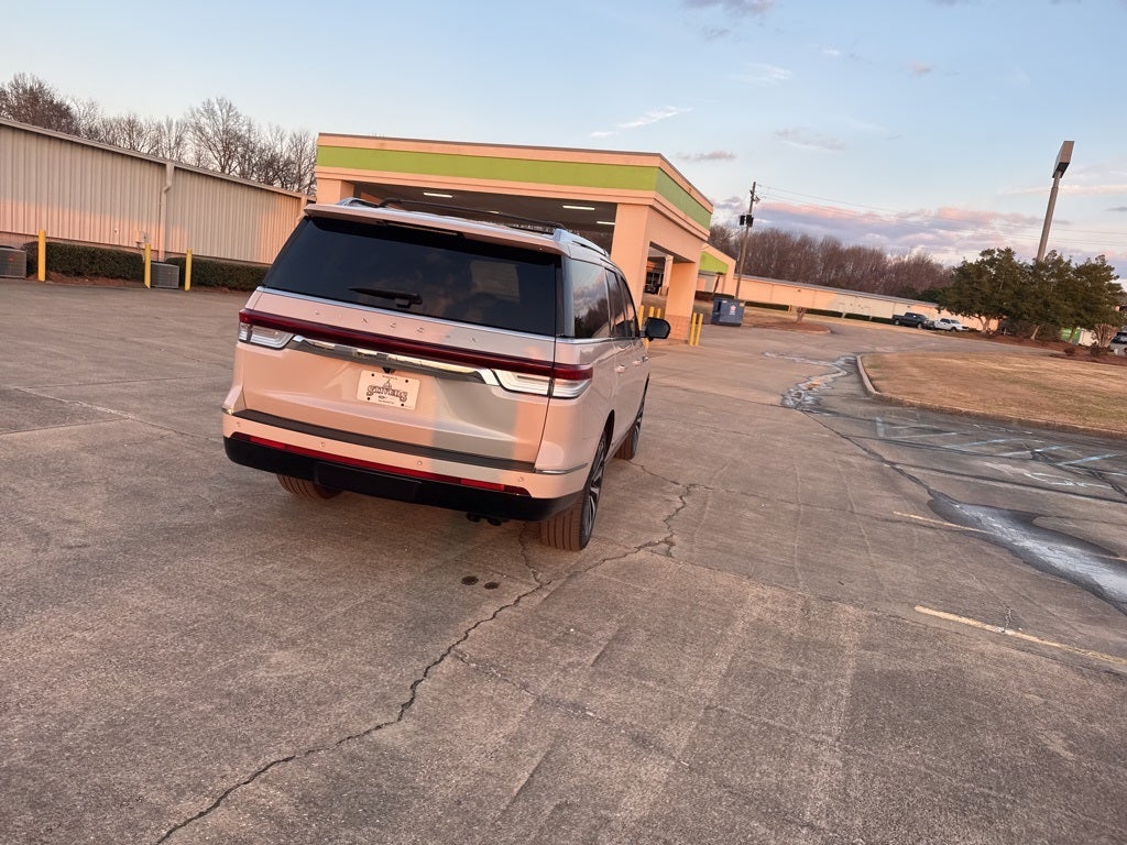 2023 Lincoln Navigator Reserve