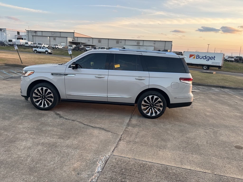 2023 Lincoln Navigator Reserve