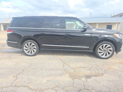 2022 Lincoln Navigator L Reserve