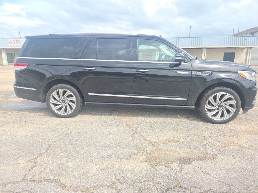 2022 Lincoln Navigator L Reserve