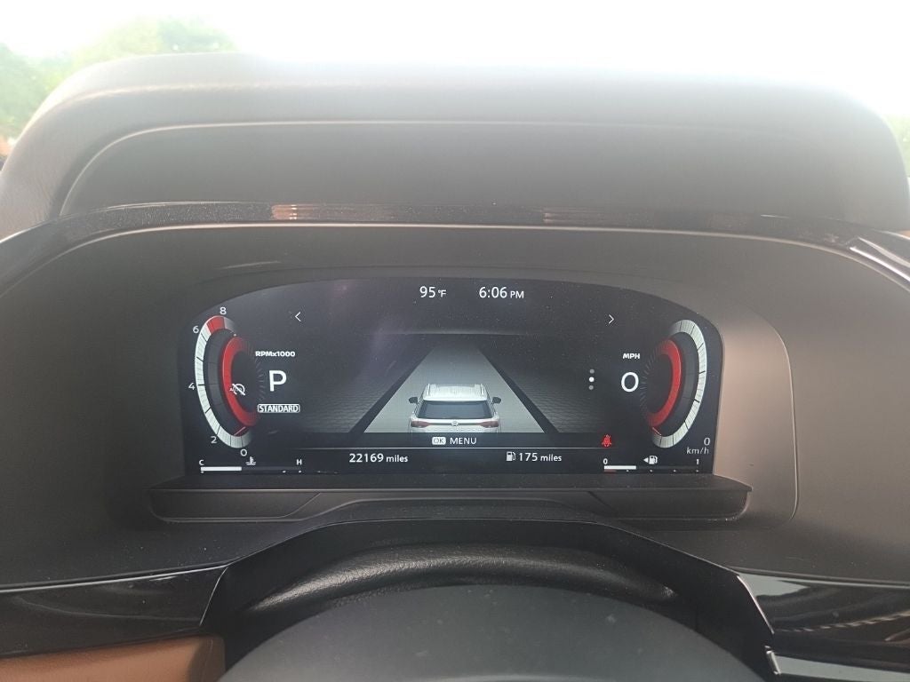 2024 Nissan Pathfinder Platinum