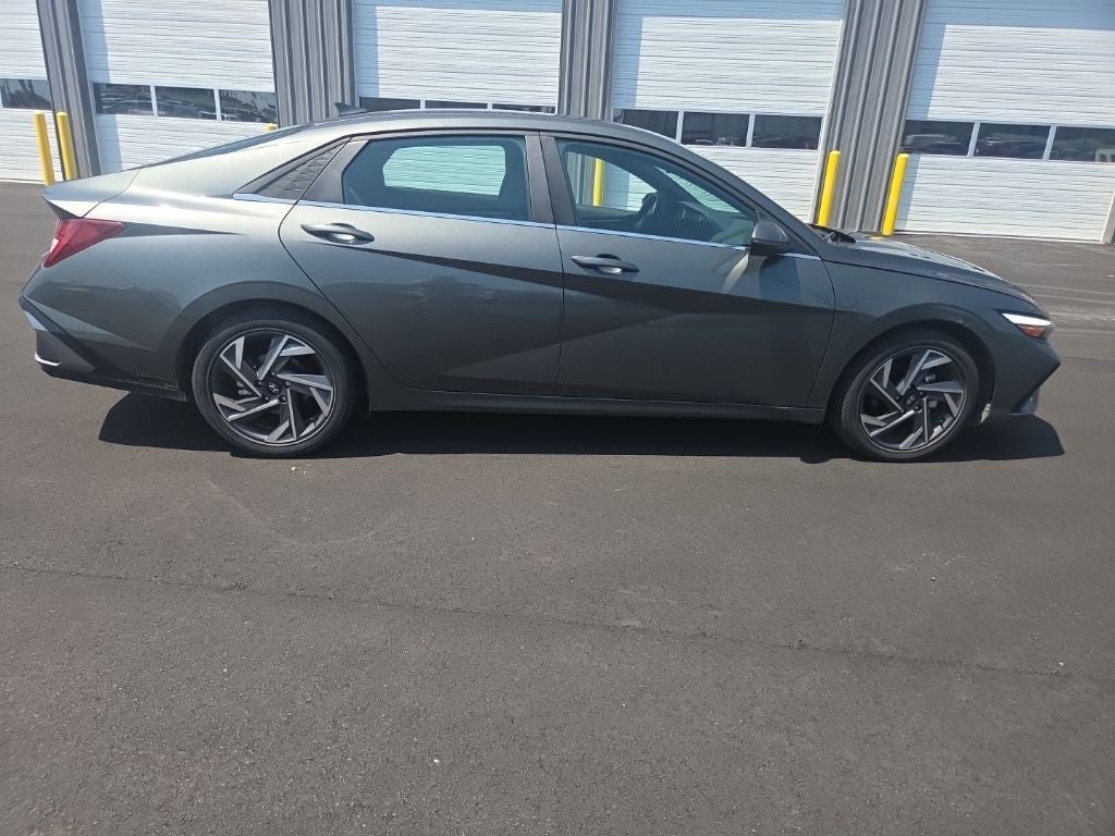 2024 Hyundai Elantra Hybrid Limited