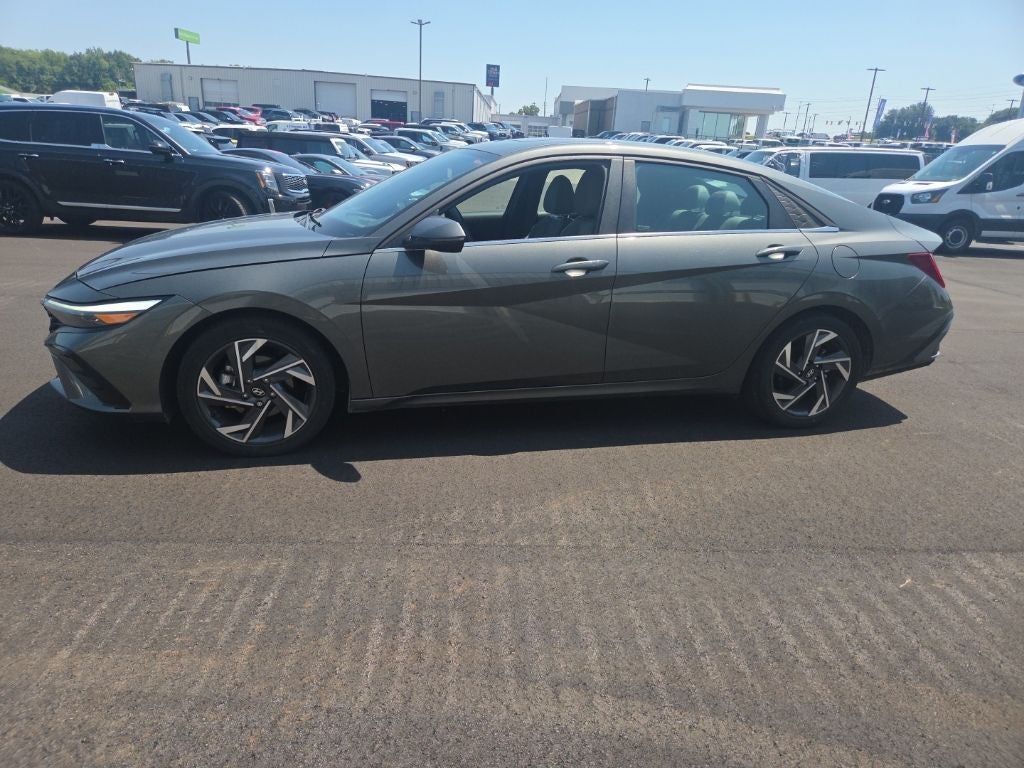 2024 Hyundai Elantra Hybrid Limited
