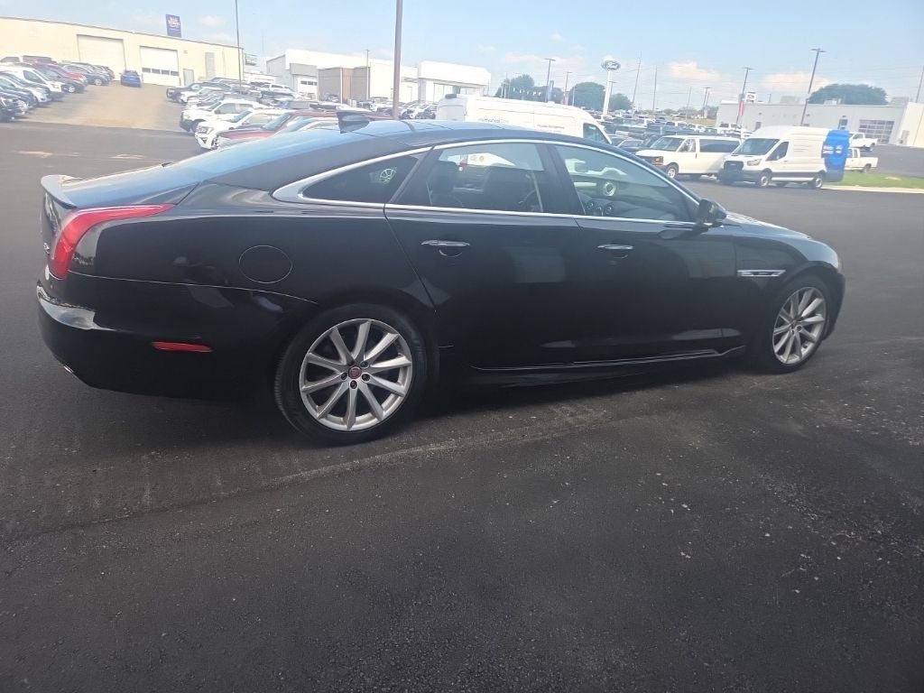 2018 Jaguar XJ R-Sport