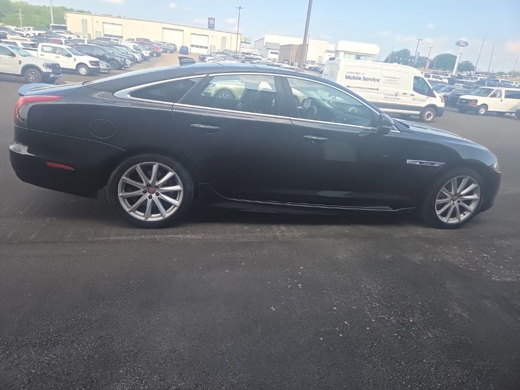 2018 Jaguar XJ R-Sport