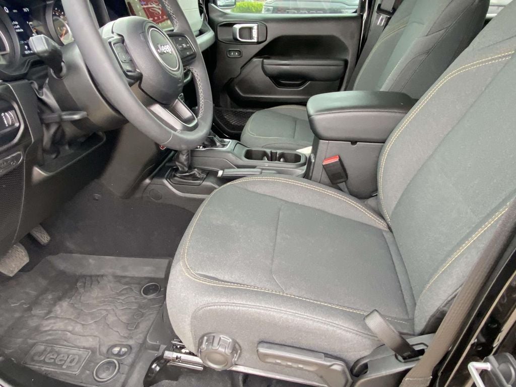 2025 Jeep Wrangler 4-Door Willys 4x4
