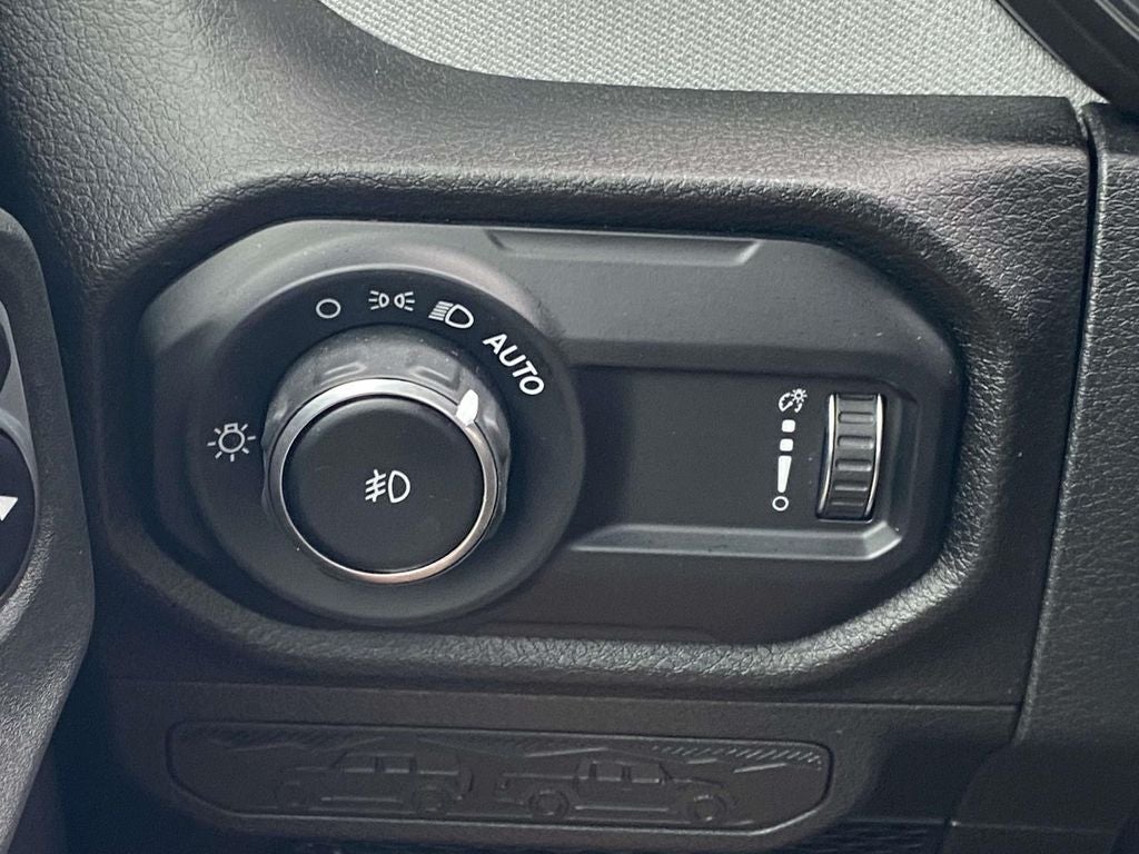2025 Jeep Wrangler 4-Door Willys 4x4