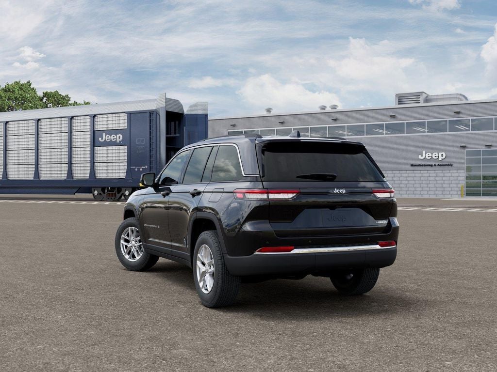 2026 Jeep Grand Cherokee GRAND CHEROKEE LAREDO X 4X2