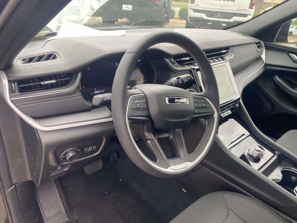 2026 Jeep Grand Cherokee GRAND CHEROKEE LAREDO X 4X2