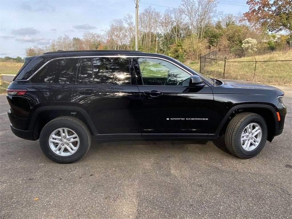 2025 Jeep Grand Cherokee GRAND CHEROKEE LAREDO 4X2