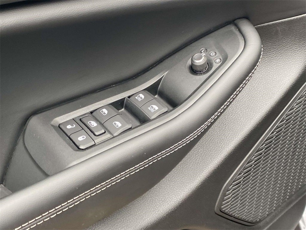 2025 Jeep Grand Cherokee GRAND CHEROKEE LAREDO 4X2