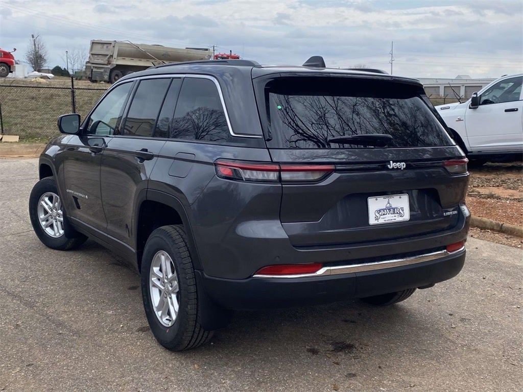 2025 Jeep Grand Cherokee GRAND CHEROKEE LAREDO 4X2