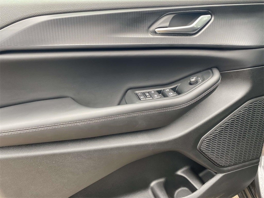 2025 Jeep Grand Cherokee GRAND CHEROKEE LAREDO 4X2