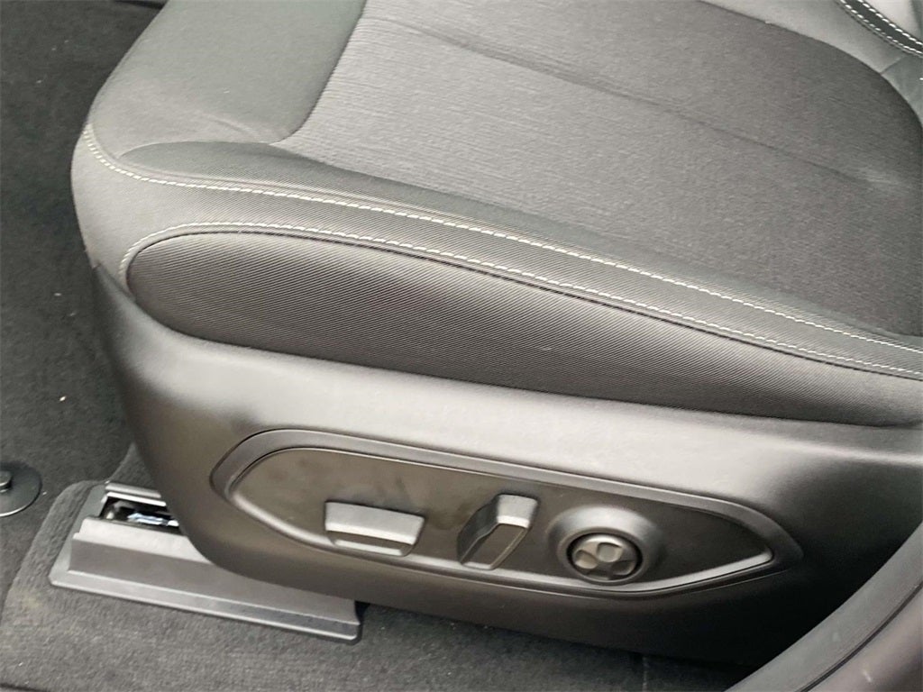 2025 Jeep Grand Cherokee GRAND CHEROKEE LAREDO 4X2