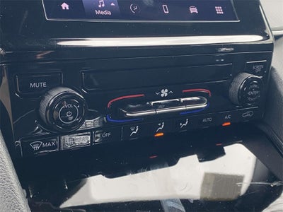 2025 Jeep Grand Cherokee GRAND CHEROKEE LAREDO 4X2