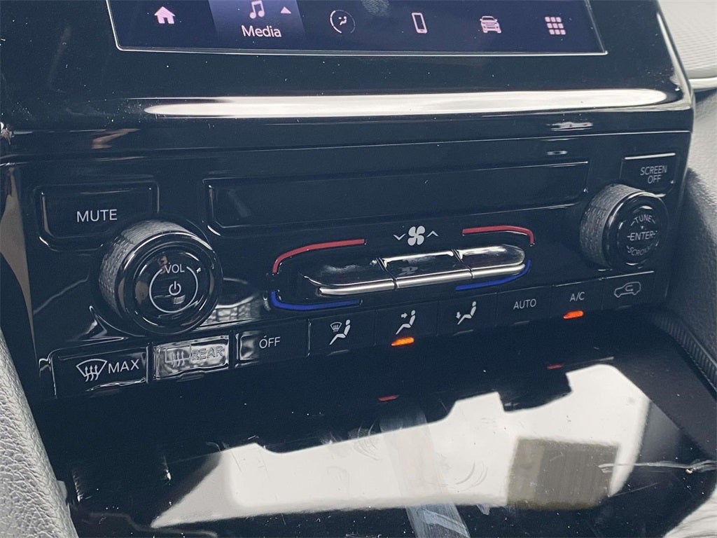 2025 Jeep Grand Cherokee GRAND CHEROKEE LAREDO 4X2