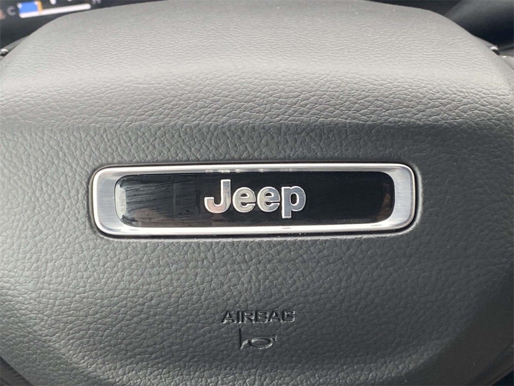 2025 Jeep Grand Cherokee GRAND CHEROKEE LAREDO 4X2
