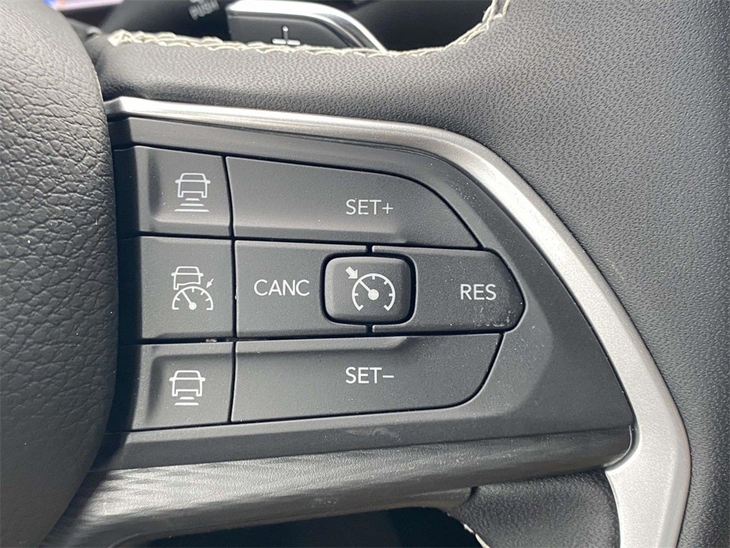 2025 Jeep Grand Cherokee GRAND CHEROKEE LAREDO 4X2