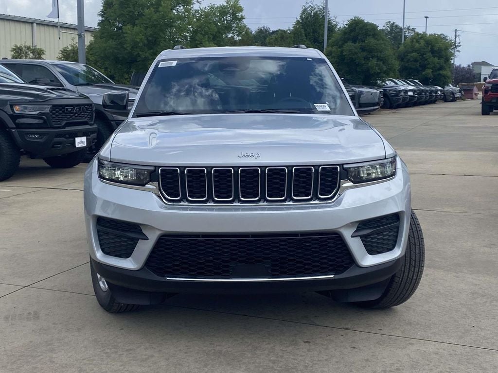 2026 Jeep Grand Cherokee GRAND CHEROKEE LAREDO 4X2
