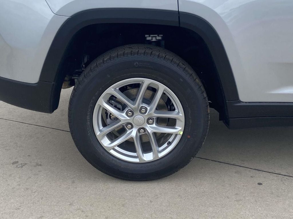 2026 Jeep Grand Cherokee GRAND CHEROKEE LAREDO 4X2