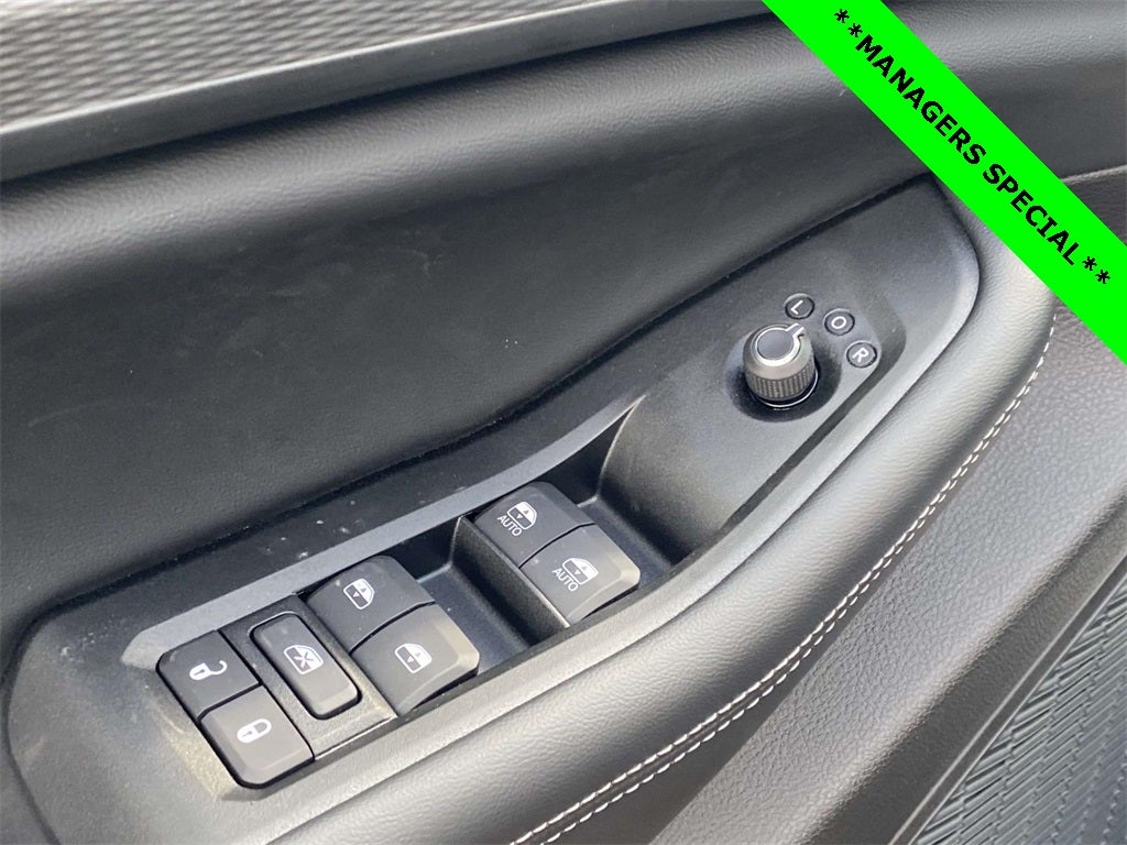 2025 Jeep Grand Cherokee GRAND CHEROKEE LAREDO 4X2