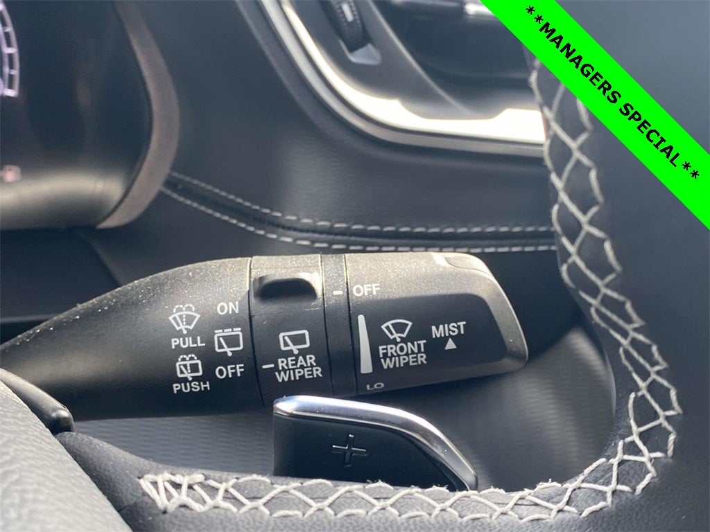 2025 Jeep Grand Cherokee GRAND CHEROKEE LAREDO 4X2