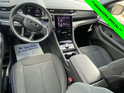 2025 Jeep Grand Cherokee GRAND CHEROKEE LAREDO 4X2