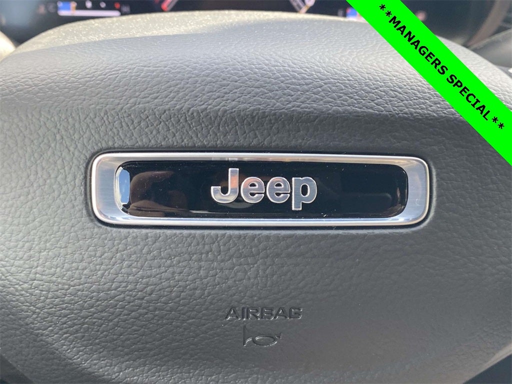 2025 Jeep Grand Cherokee GRAND CHEROKEE LAREDO 4X2