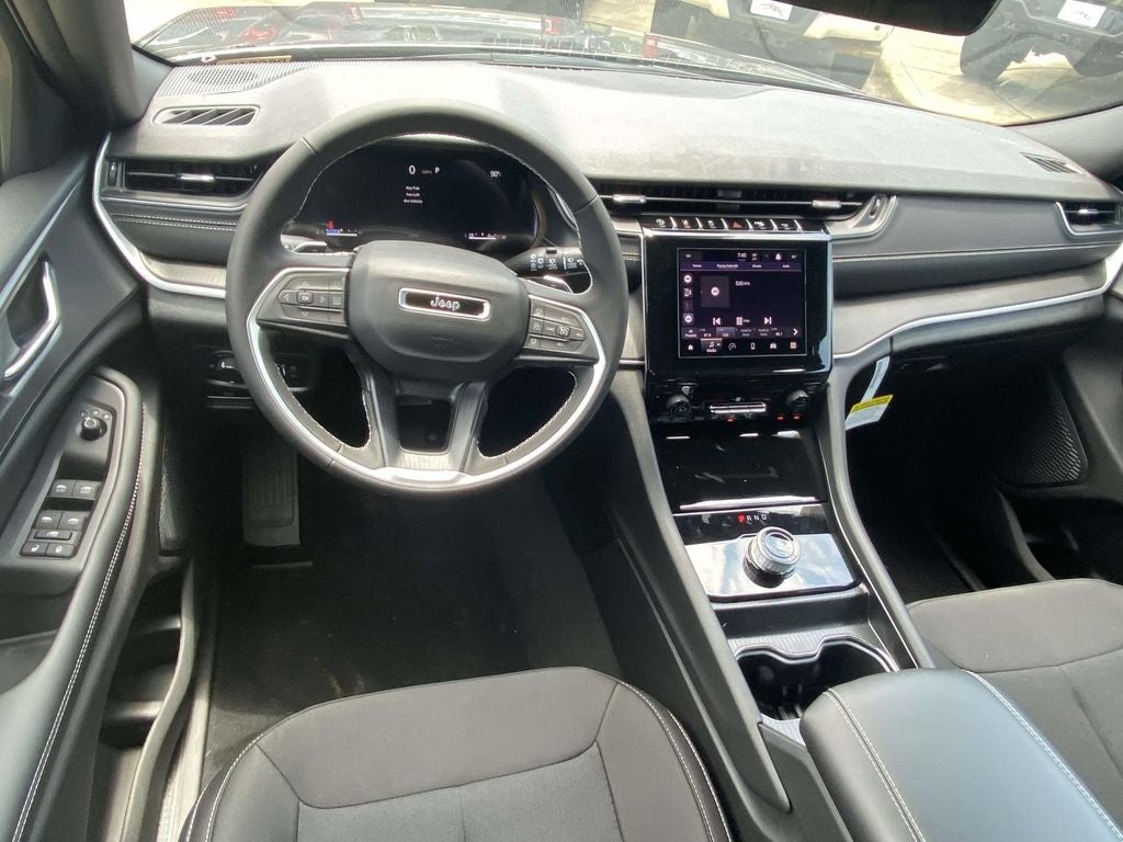 2026 Jeep Grand Cherokee GRAND CHEROKEE LAREDO 4X2