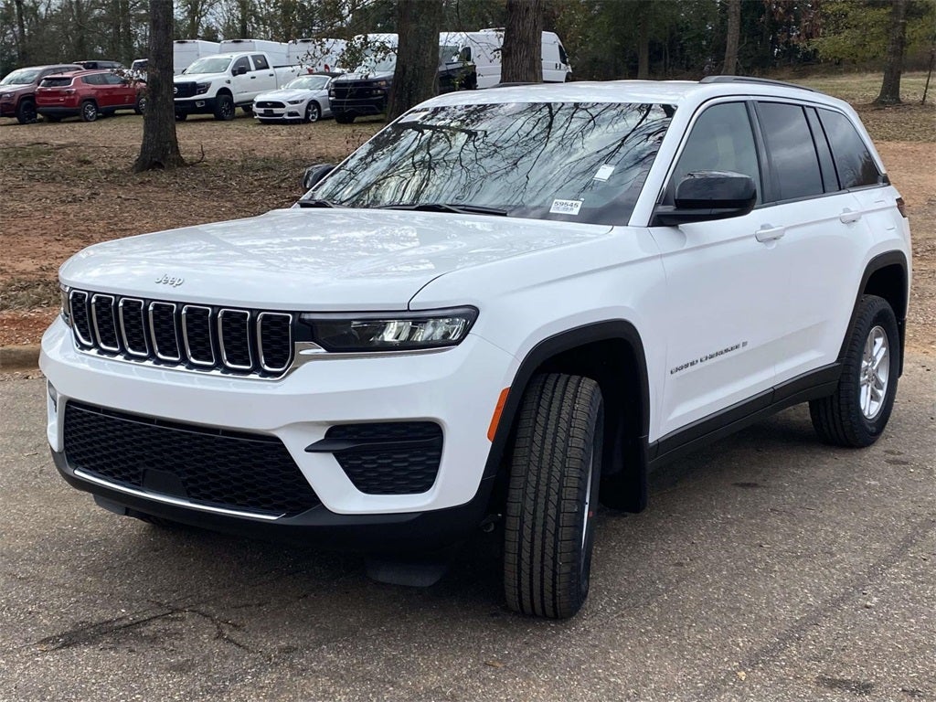 2025 Jeep Grand Cherokee GRAND CHEROKEE LAREDO 4X2
