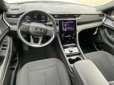 2025 Jeep Grand Cherokee GRAND CHEROKEE LAREDO 4X2