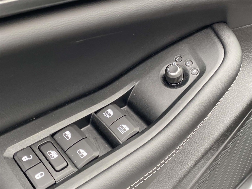 2025 Jeep Grand Cherokee GRAND CHEROKEE LAREDO 4X2