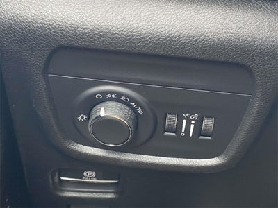 2025 Jeep Grand Cherokee GRAND CHEROKEE LAREDO 4X2