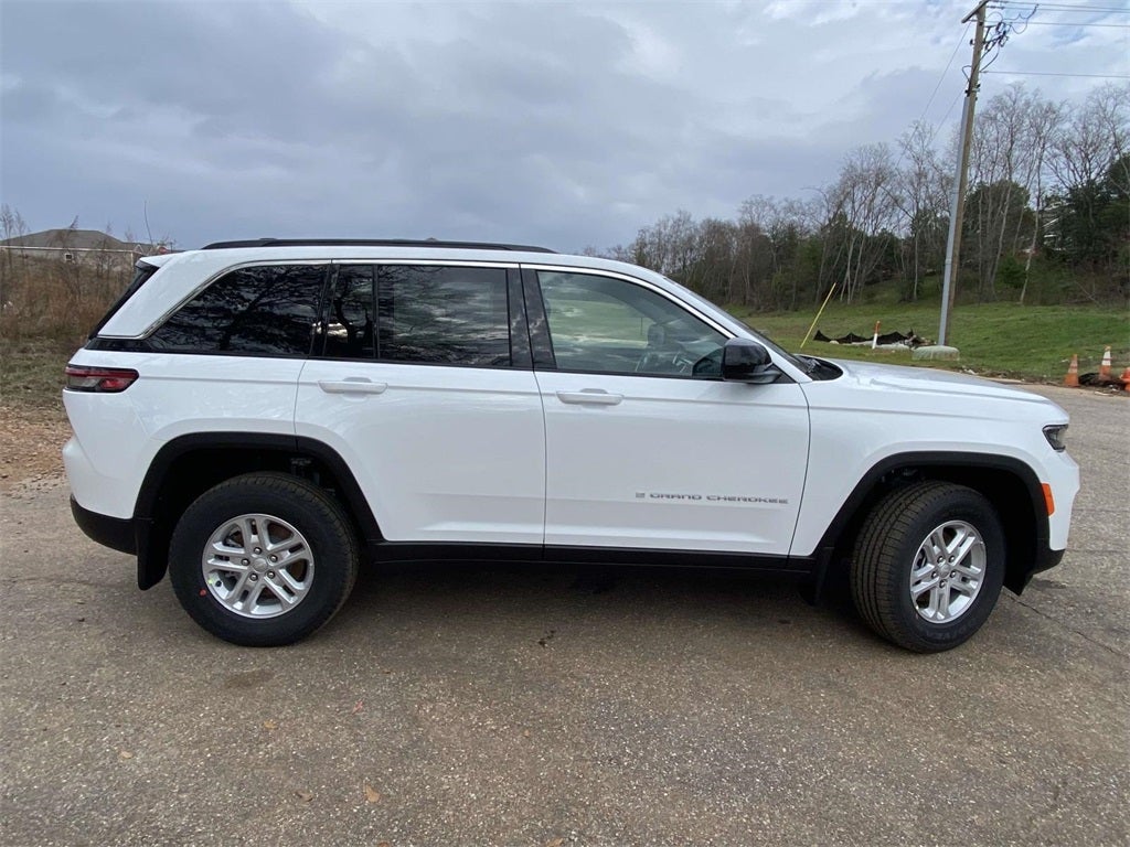 2025 Jeep Grand Cherokee GRAND CHEROKEE LAREDO 4X2