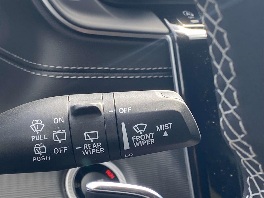 2025 Jeep Grand Cherokee GRAND CHEROKEE LAREDO 4X2