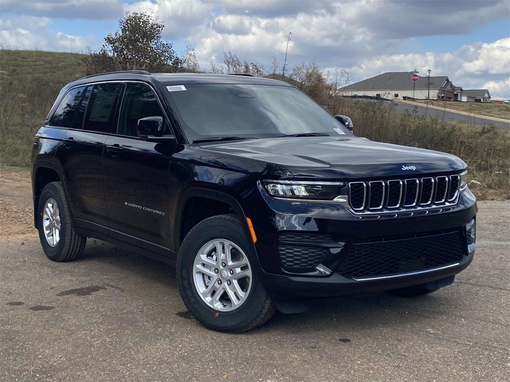 2025 Jeep Grand Cherokee GRAND CHEROKEE LAREDO 4X2
