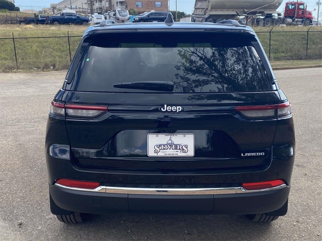 2025 Jeep Grand Cherokee GRAND CHEROKEE LAREDO 4X2