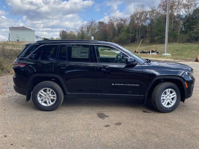 2025 Jeep Grand Cherokee GRAND CHEROKEE LAREDO 4X2