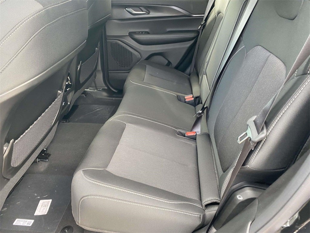 2025 Jeep Grand Cherokee GRAND CHEROKEE LAREDO 4X2