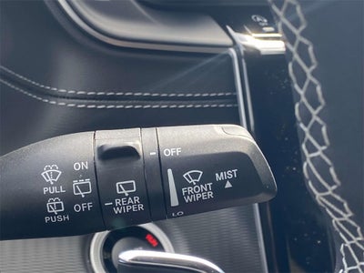 2025 Jeep Grand Cherokee GRAND CHEROKEE LAREDO 4X2