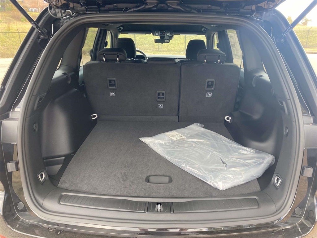 2025 Jeep Grand Cherokee GRAND CHEROKEE LAREDO 4X2