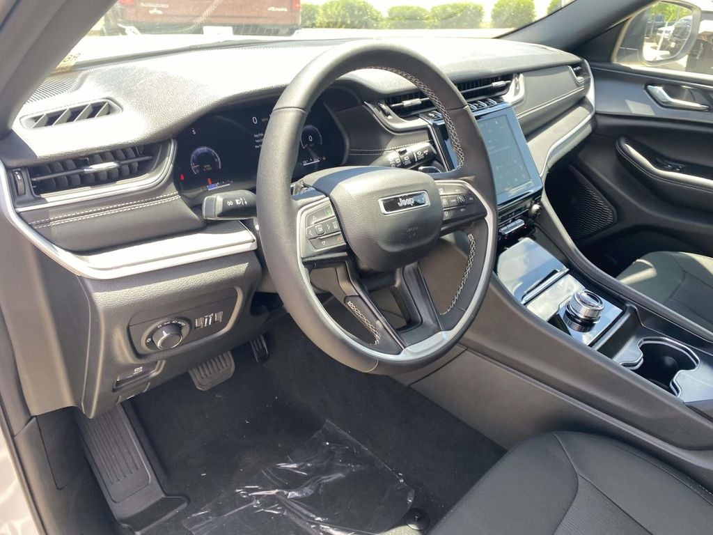 2026 Jeep Grand Cherokee GRAND CHEROKEE LAREDO X 4X2