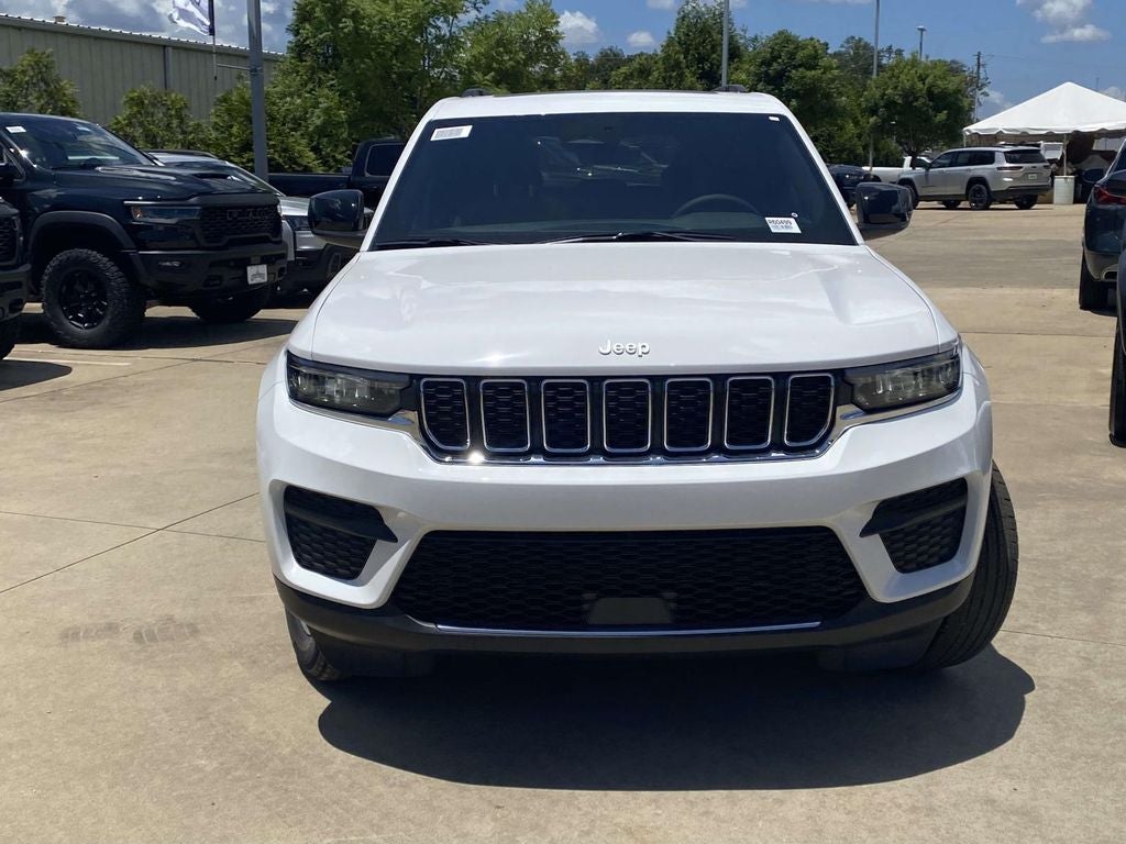 2026 Jeep Grand Cherokee GRAND CHEROKEE LAREDO X 4X2