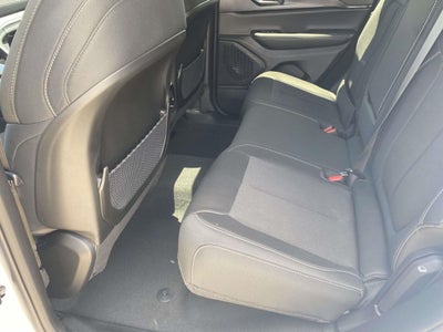 2026 Jeep Grand Cherokee GRAND CHEROKEE LAREDO X 4X2