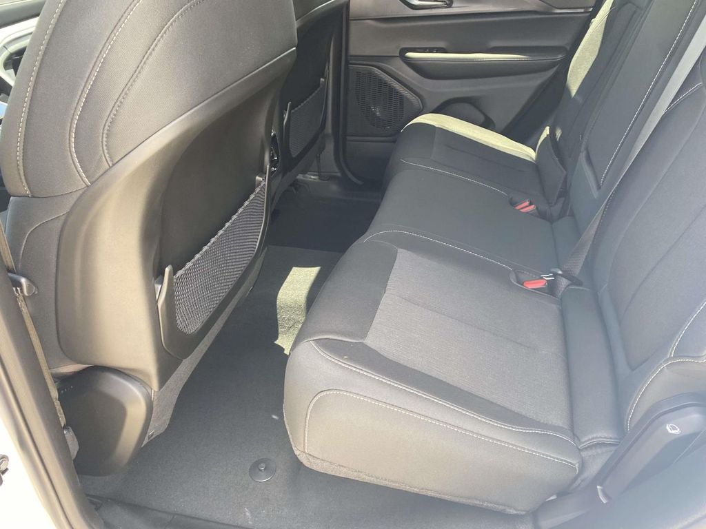 2026 Jeep Grand Cherokee GRAND CHEROKEE LAREDO X 4X2