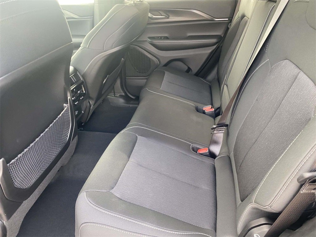 2025 Jeep Grand Cherokee GRAND CHEROKEE LAREDO 4X2