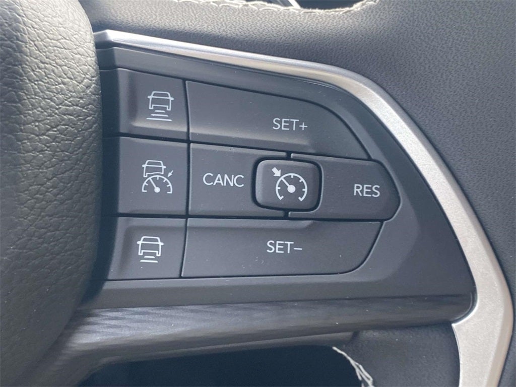 2025 Jeep Grand Cherokee GRAND CHEROKEE LAREDO 4X2