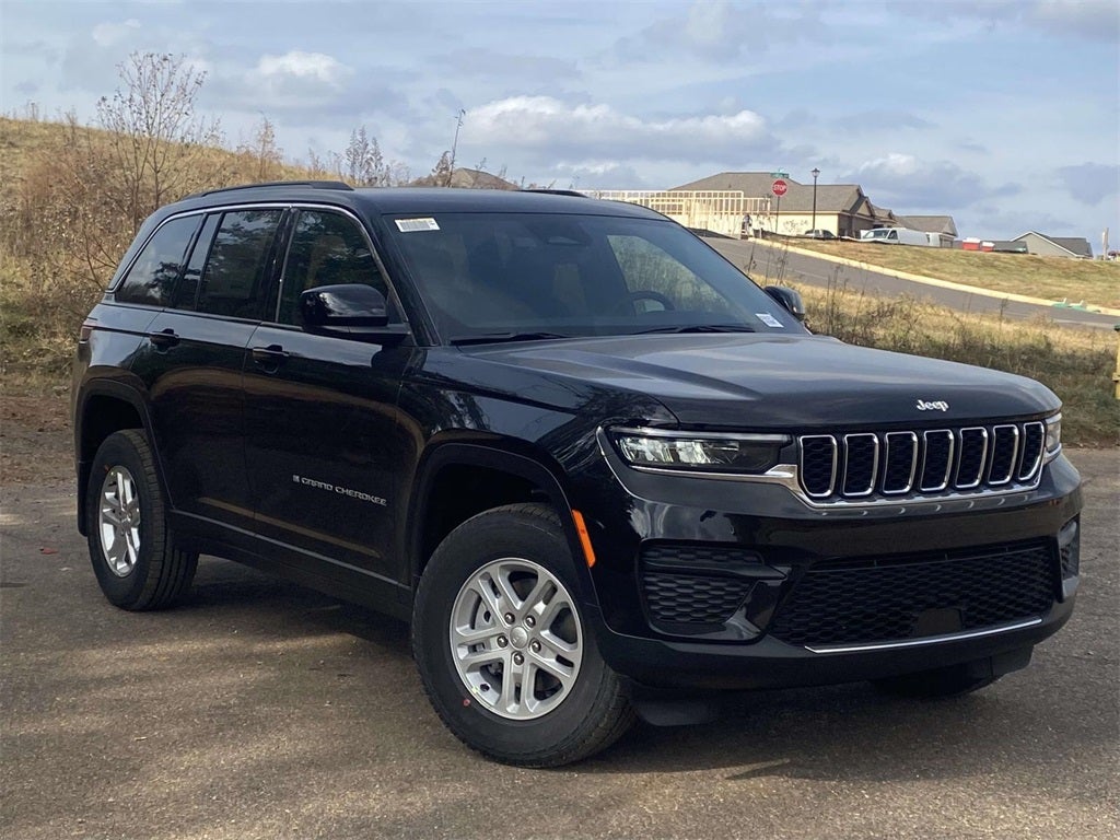 2025 Jeep Grand Cherokee GRAND CHEROKEE LAREDO 4X2