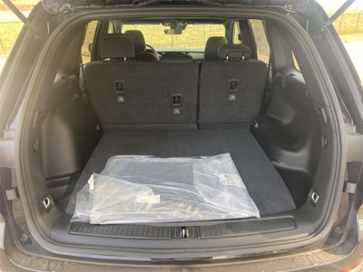 2025 Jeep Grand Cherokee GRAND CHEROKEE LAREDO 4X2